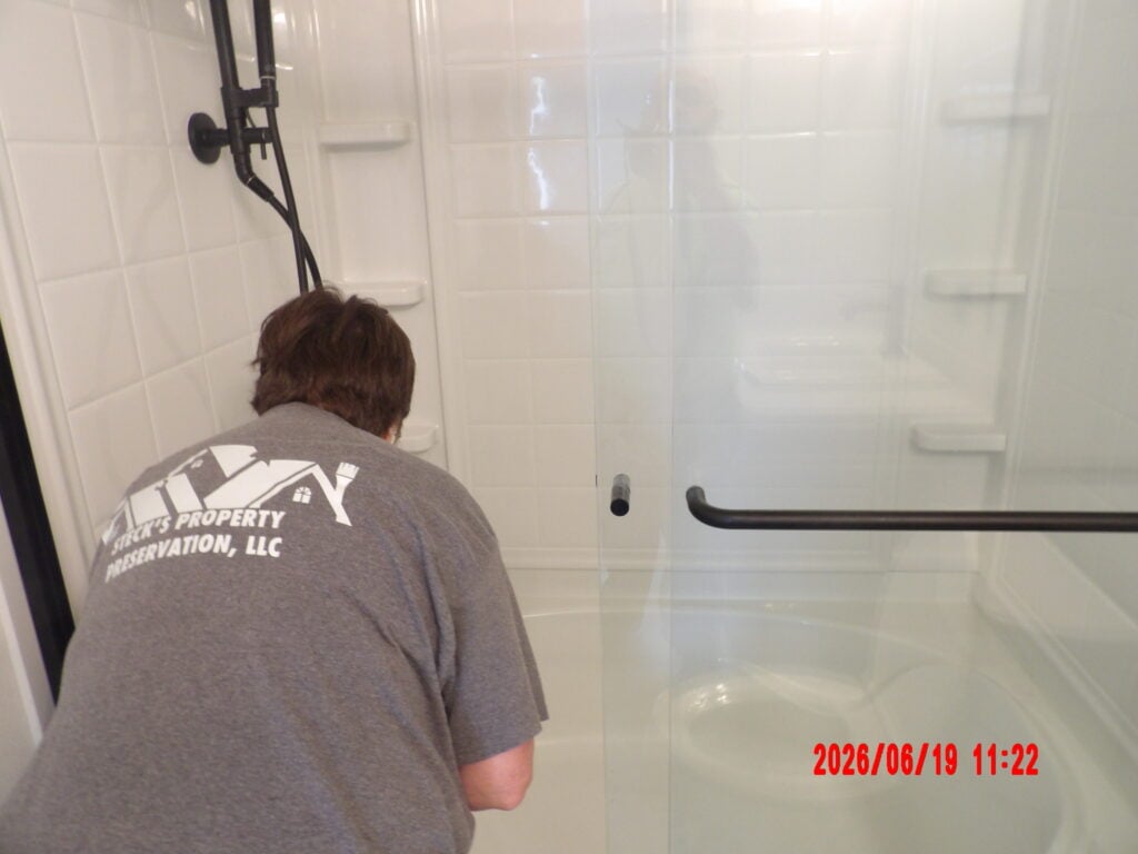 Pre-Move Cleaning Services in Horace (photo 2)